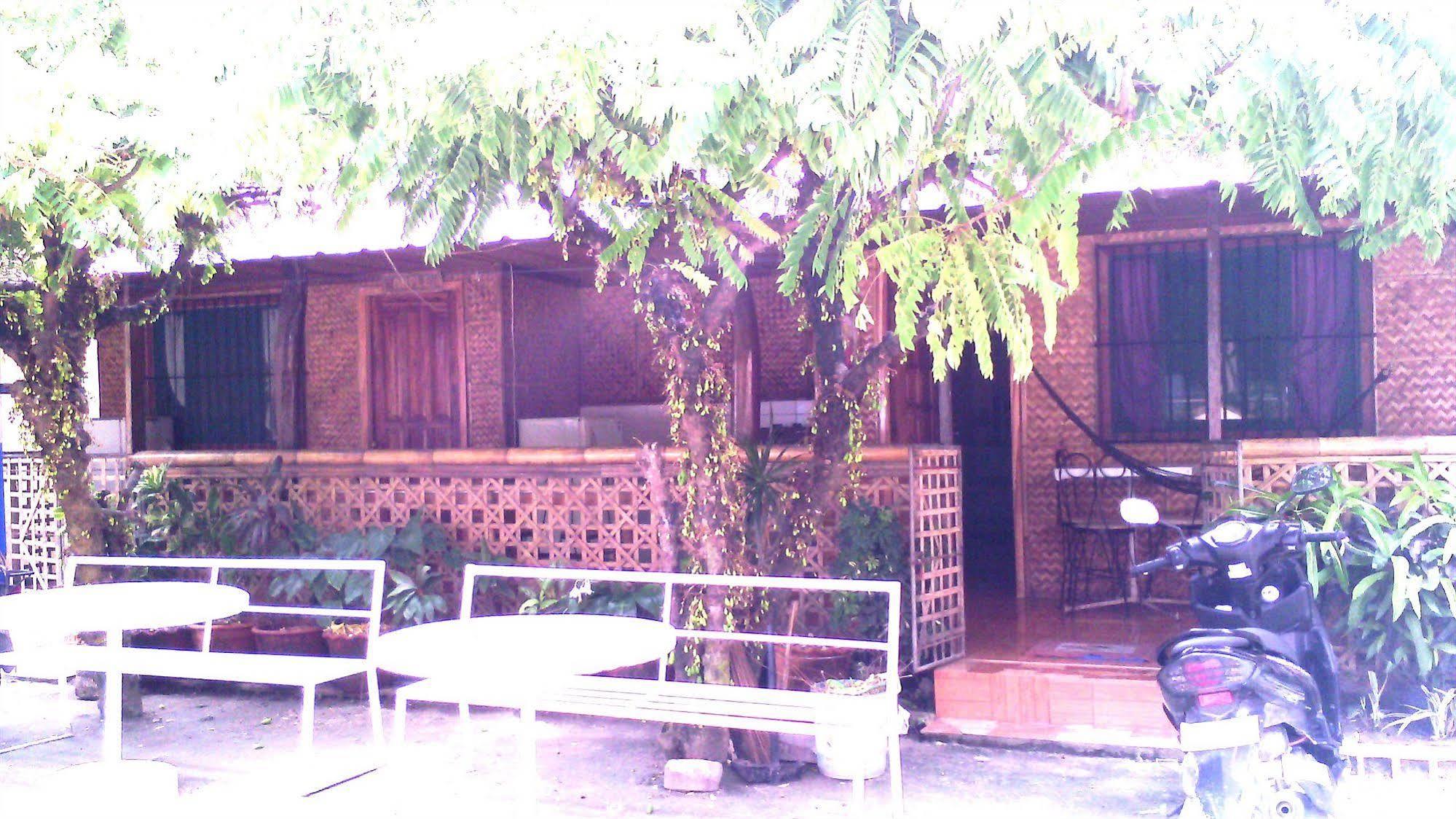 Hotel Merly's Place 2*