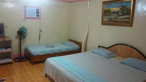 Hotel Merly's Place Manoc-Manoc