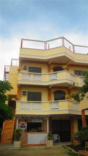 Hotel Merly's Place 2*